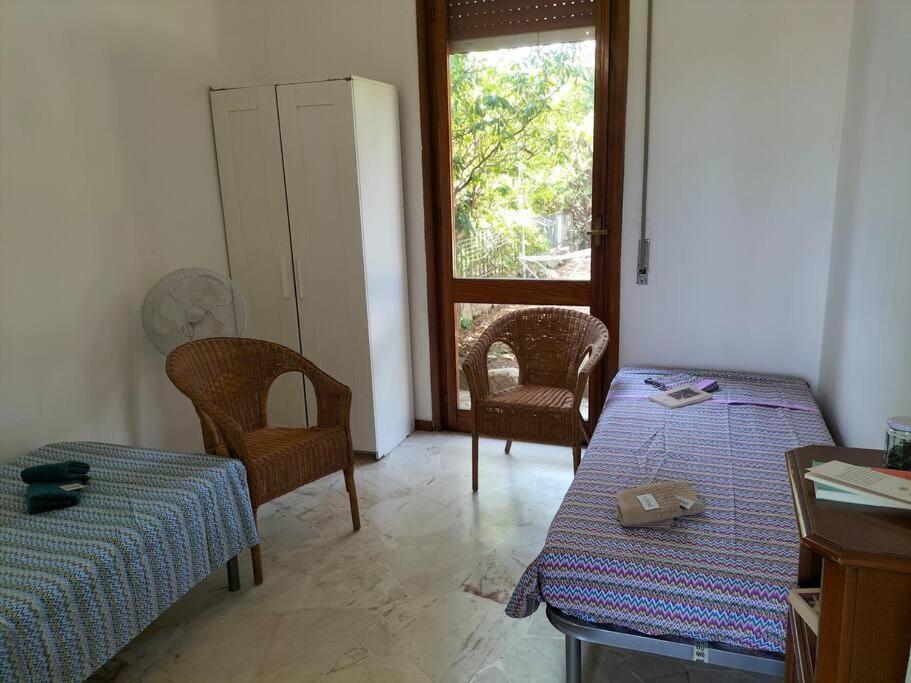 Casa Con Giardino: Varazze Exteriör bild